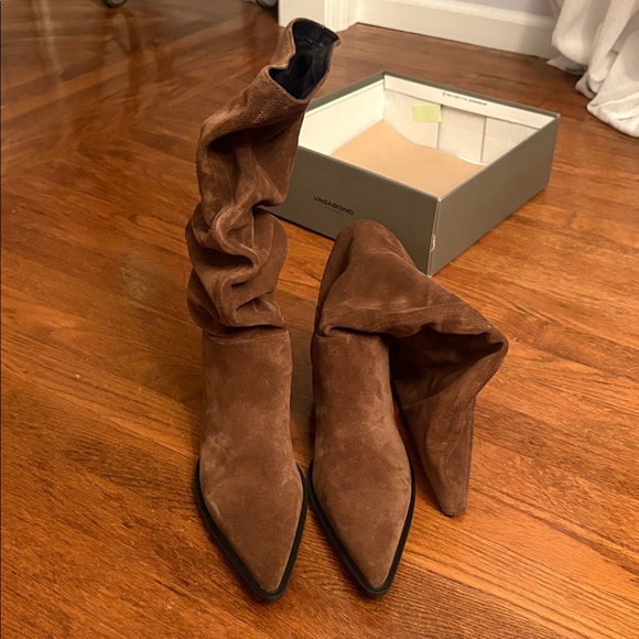 Cassie Tall Vagabond Slouch Boot in Mocha Brown - Picture 16 of 16